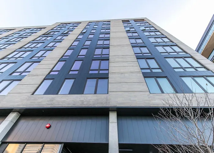 River North 1br W Terrace Grills Yoga Chi-1032 Chicago